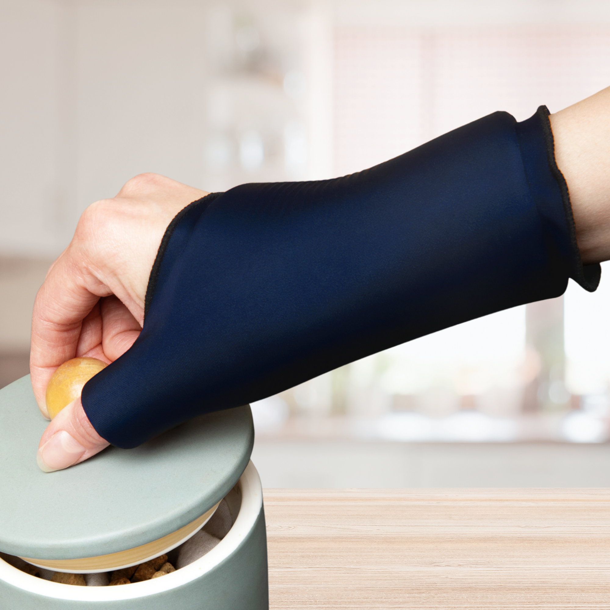 Cooling Compression Sleeve For Thumb & Wrist