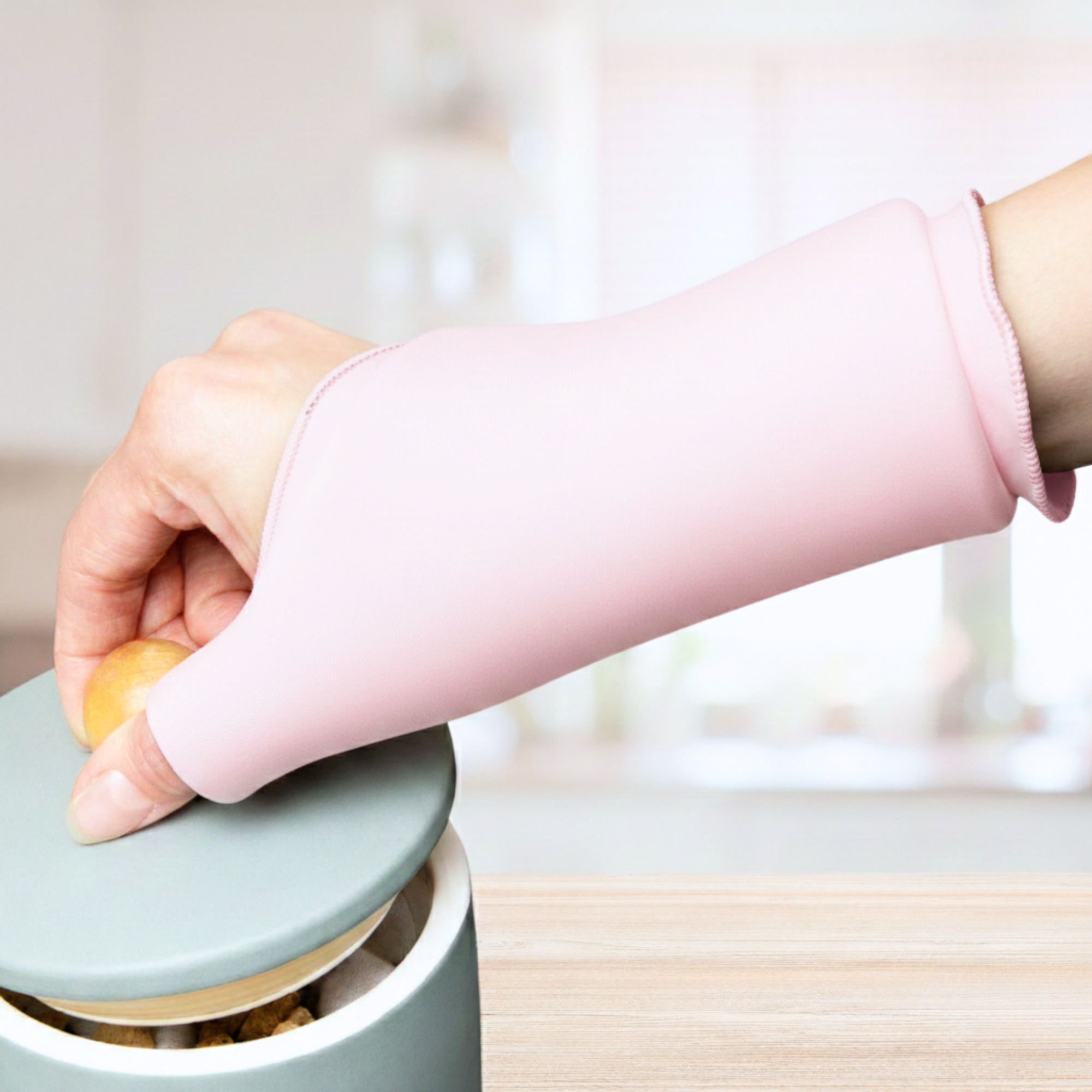 Cooling Compression Sleeve For Thumb & Wrist